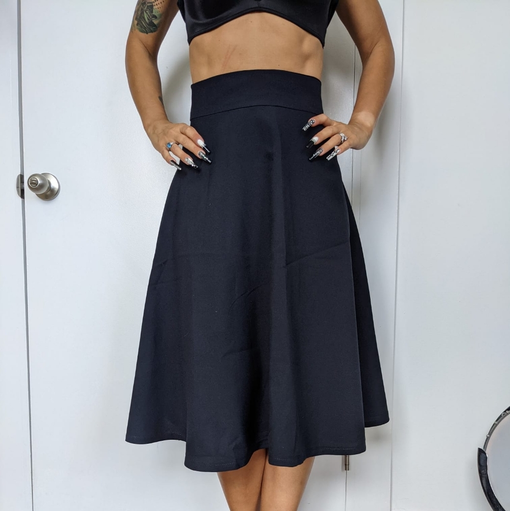 50ies style high-waisted skirt
